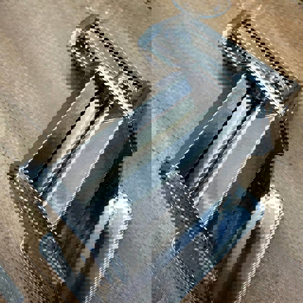 Ручная машинка для раскатки теста