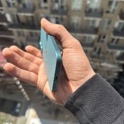 IPhone 16 - фото 2