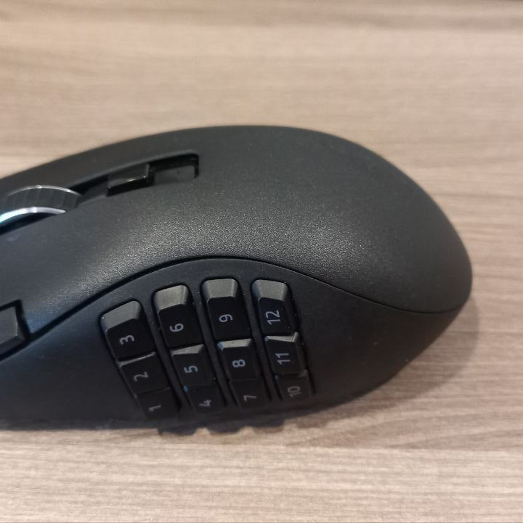 Беспроводная мышка Razer Naga V2