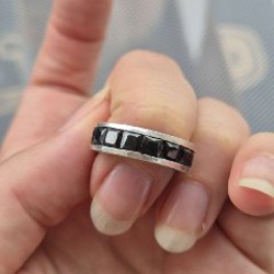 Крупное серебряное кольцо с гранатами - фото 2