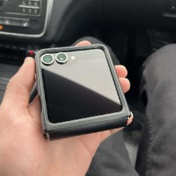 Samsung Z Flip 6 - фото 3