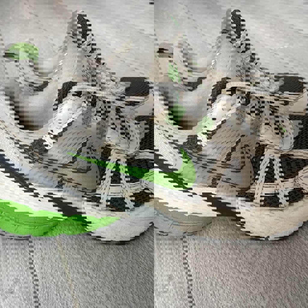 Кроссовки NIKE