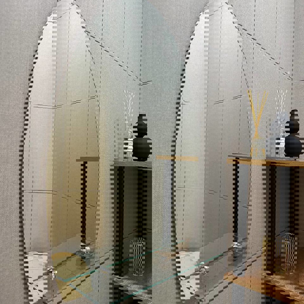 Зеркало с полочкой