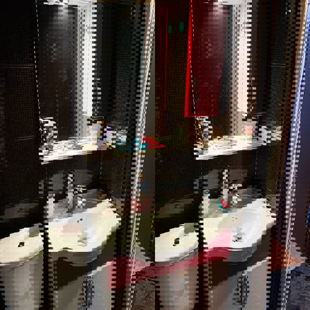 Тумбочка с зеркалом