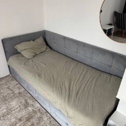 Кровать с ящиком - фото 1