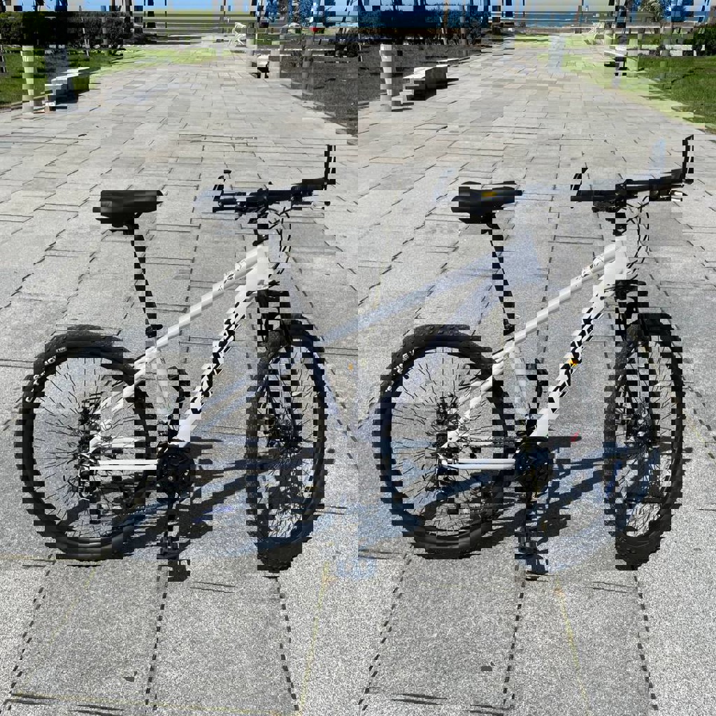 Велосипед белый взрослый