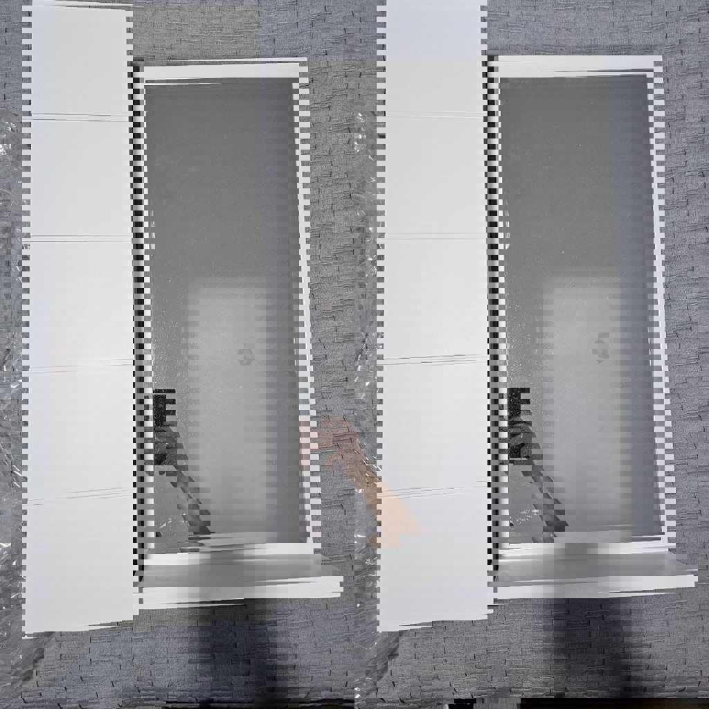 Верхняя часть тумбочки для ванны с зеркалом