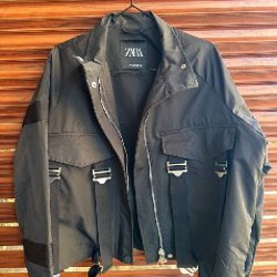 Черная куртка - фото 2