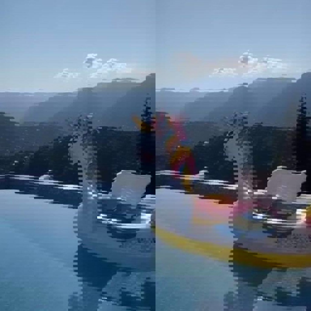 Надувной единорог