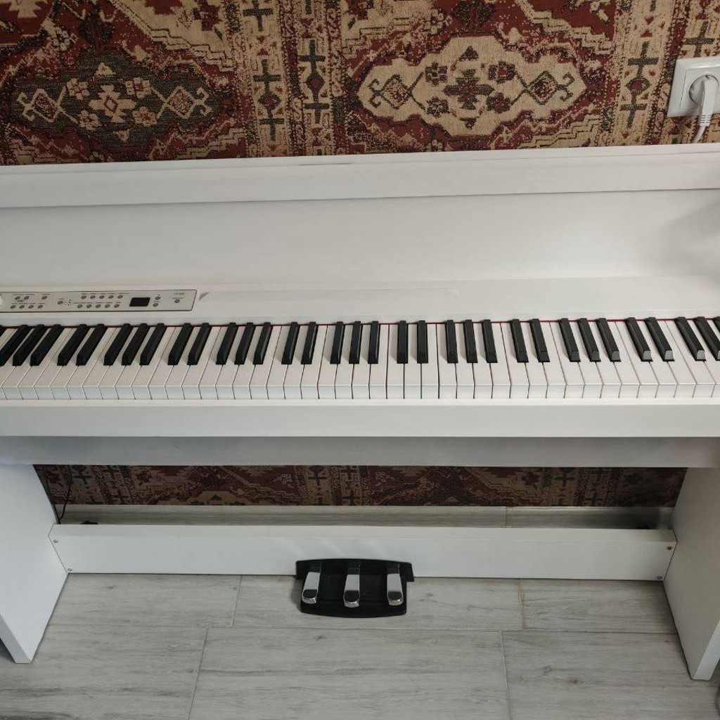 Электронное пианино KORG LP-380WH