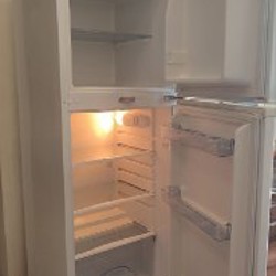 Холодильник Hisense BCD-138A/HC(E95) - фото 2