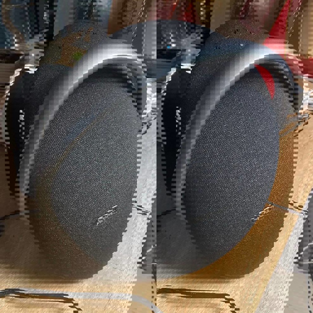 Harman Kardon Onyx Studio Speaker 8