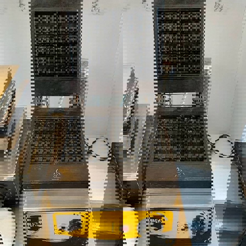 Вафельница Remta