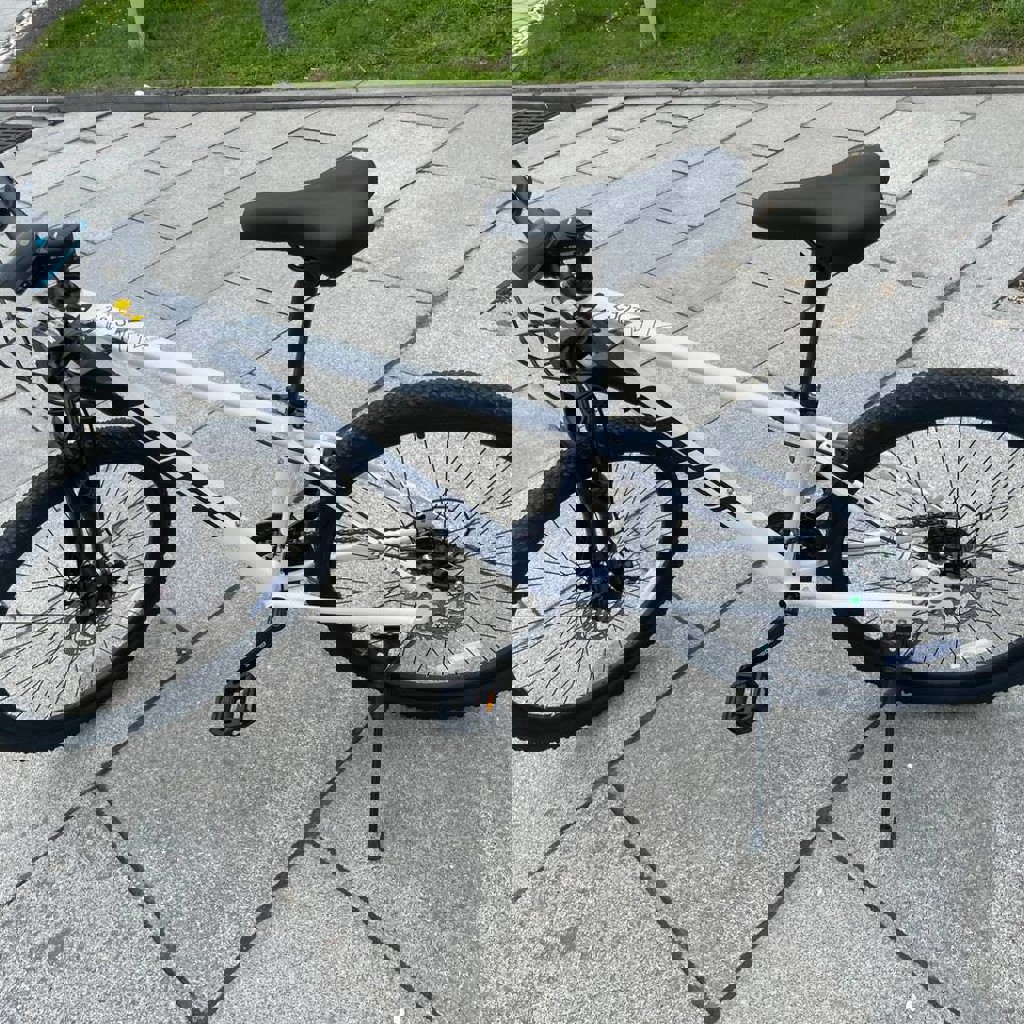 Велосипед белый