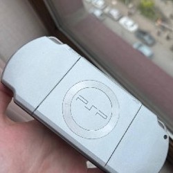 Sony PSP 2000 Ice Silver - фото 2