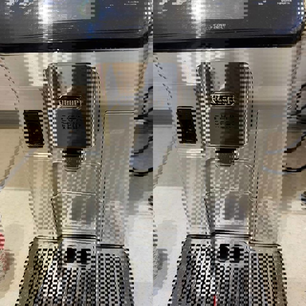 Кофемашина DeLonghi Eletta Explore ECAM450.65.S