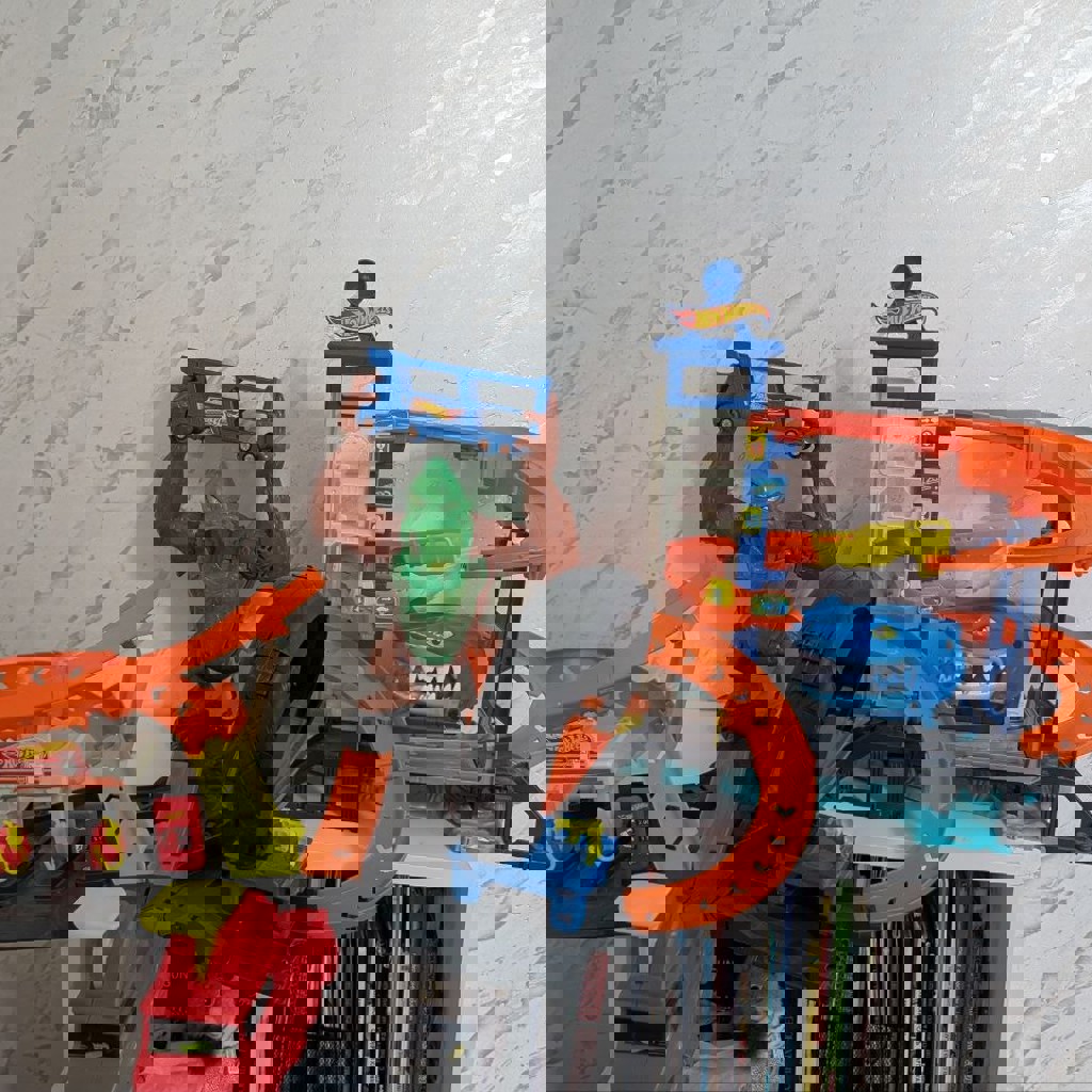 Большие треки Хотвилс