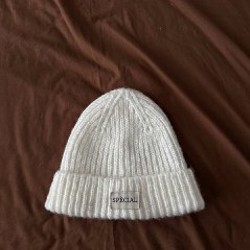 Шапка (ручная работа) - фото 1