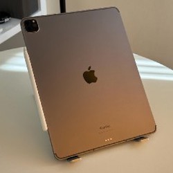 Планшет Apple iPad Pro 12.9” (6-го поколения) - фото 2