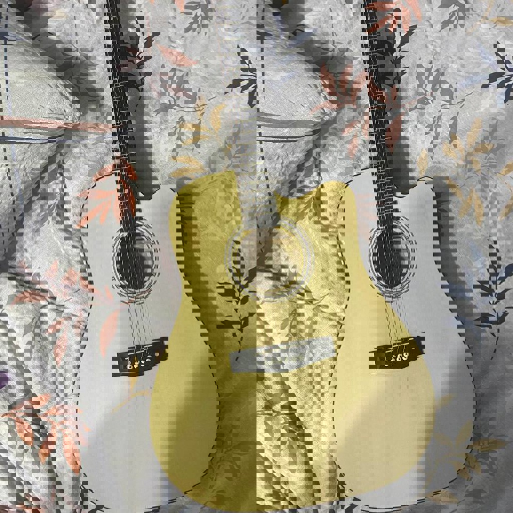 Акустическая гитара