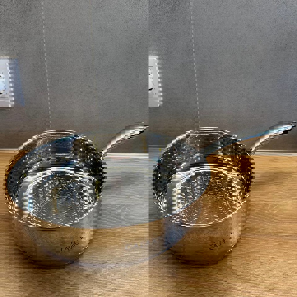 Стальная сковорода