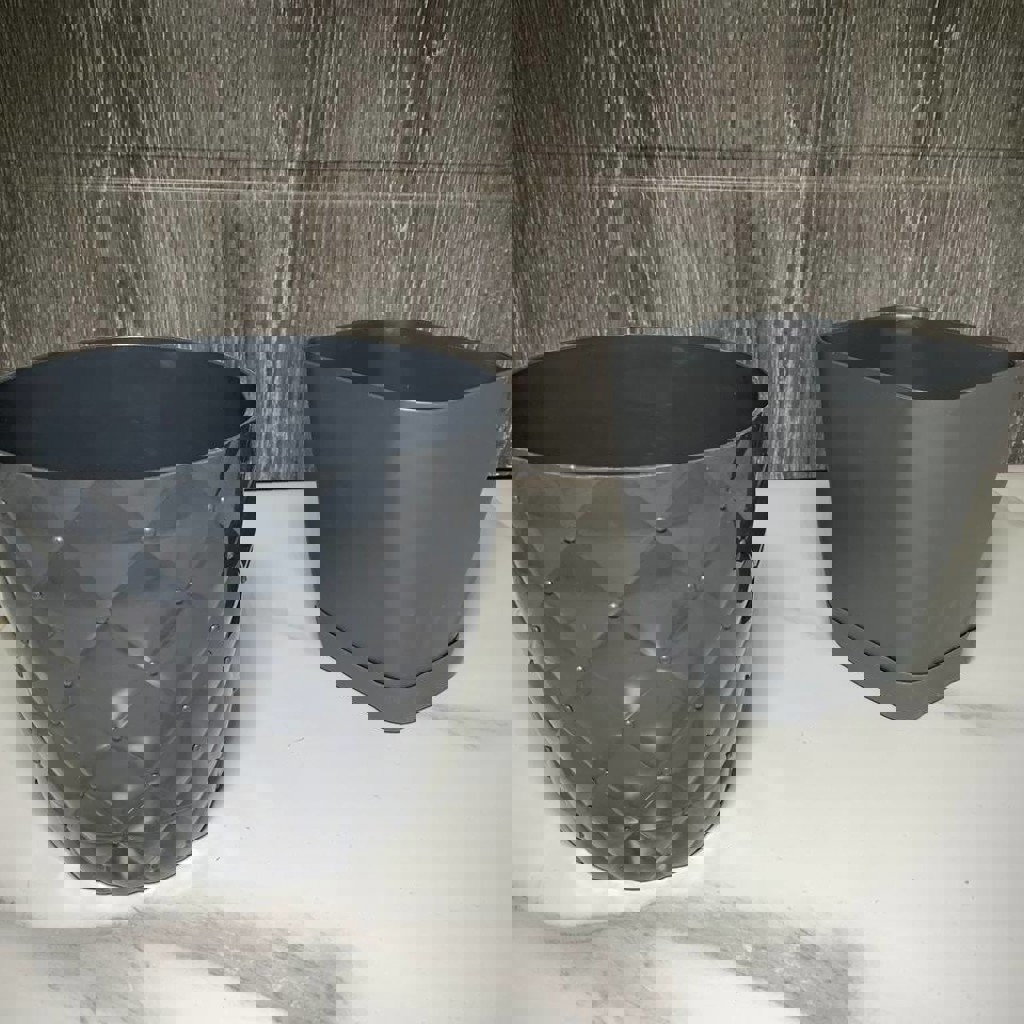 Цветочный горшок квадратный