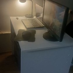 Компьютерный стол маленький - фото 9