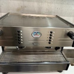 Профессиональная кофемашина - фото 1