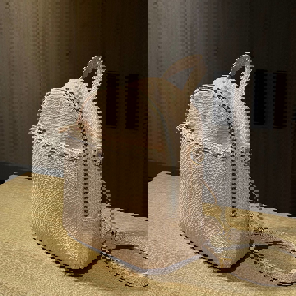 Розовый рюкзак Carpisa