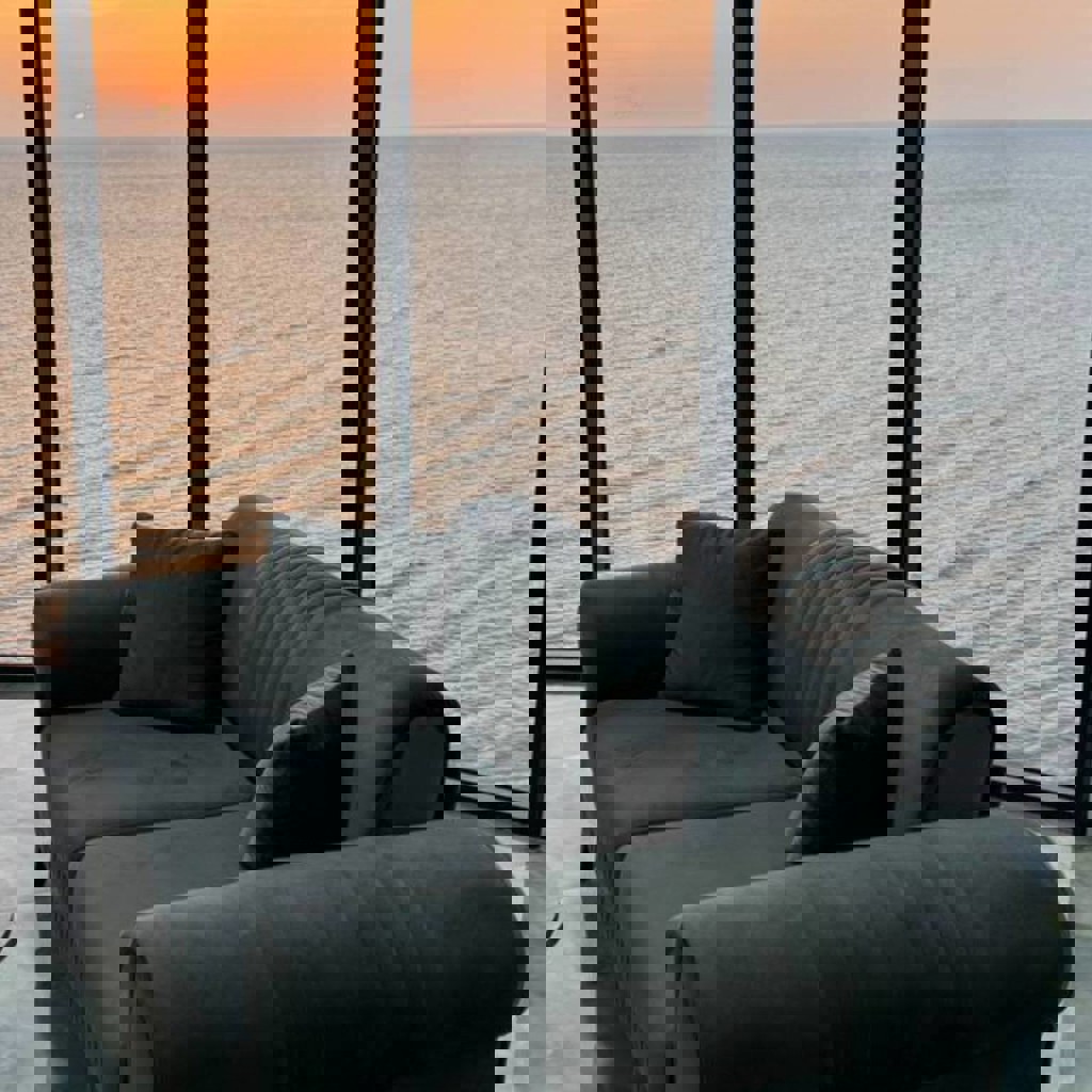 Диван бархатный