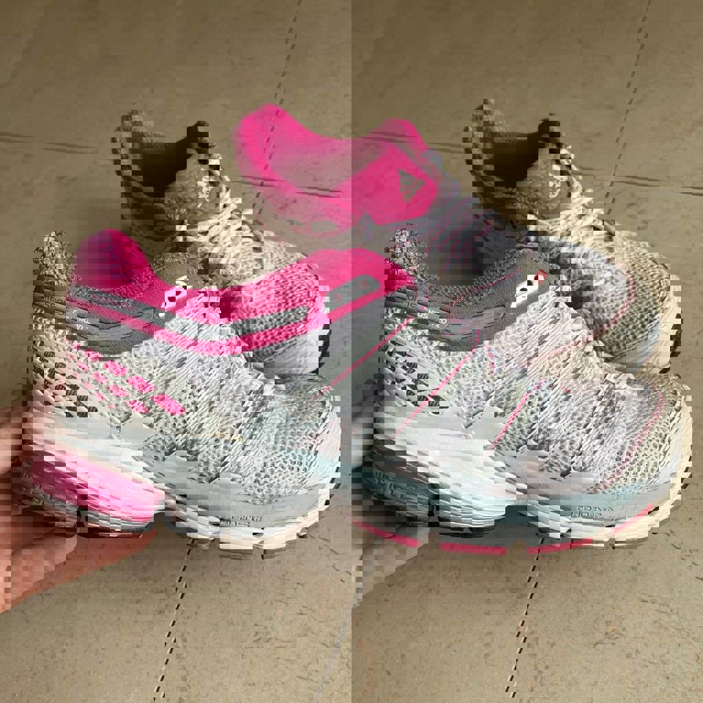 Кроссовки Adidas Response