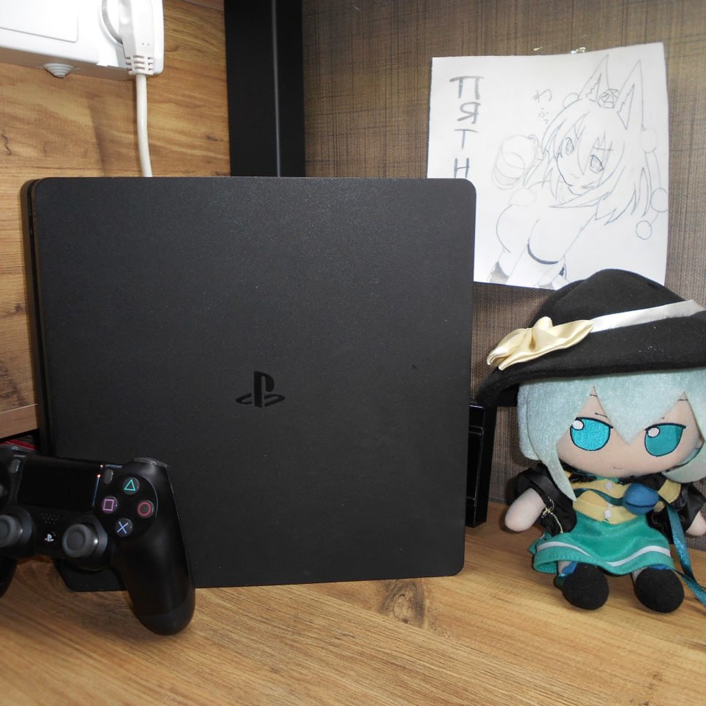 PS4 Slim