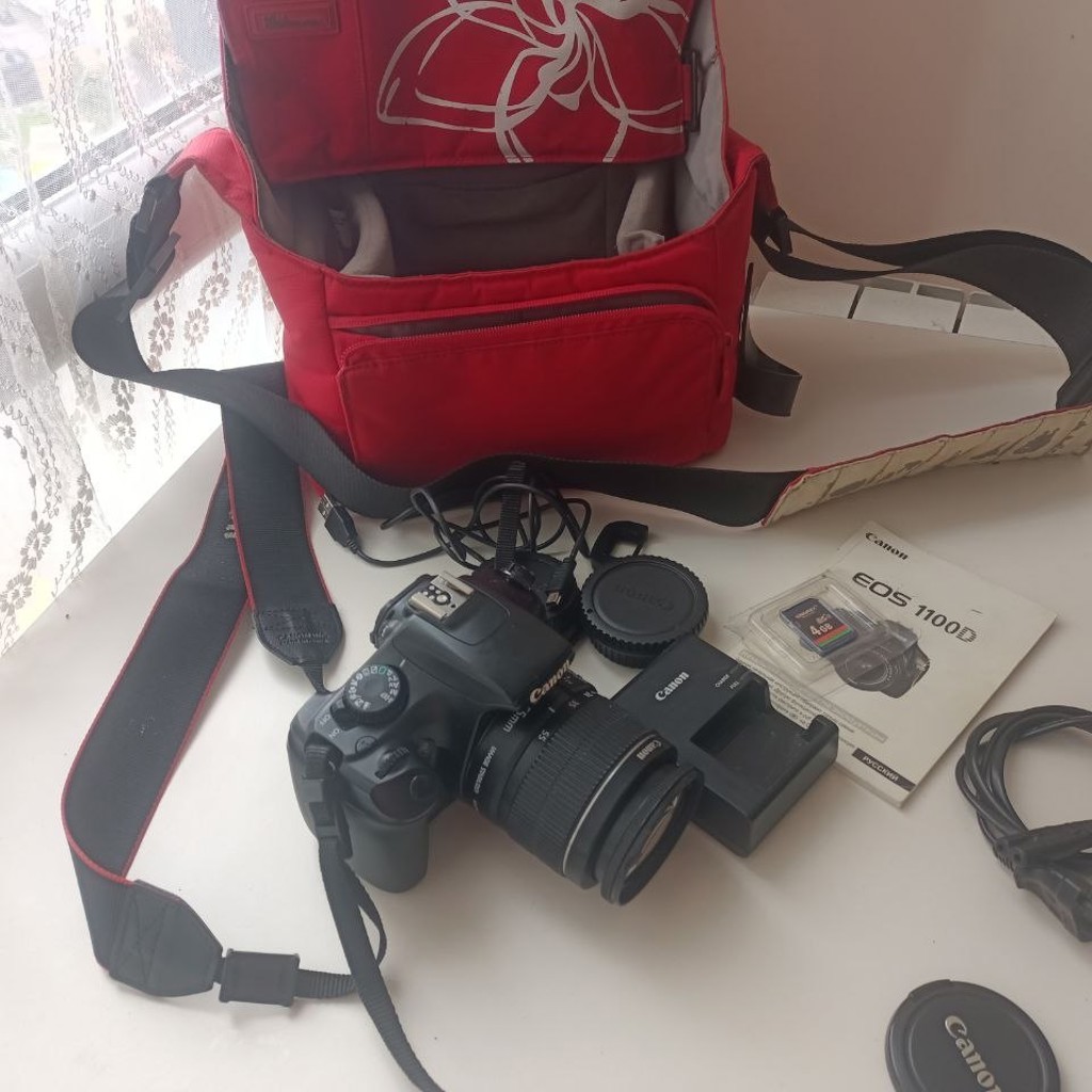 Canon EOS 1100D Kit EF-S 18-55 mm f/3.5-5.6