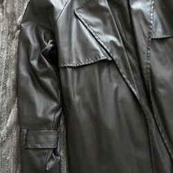 Длинный кожаный плащ - фото 2