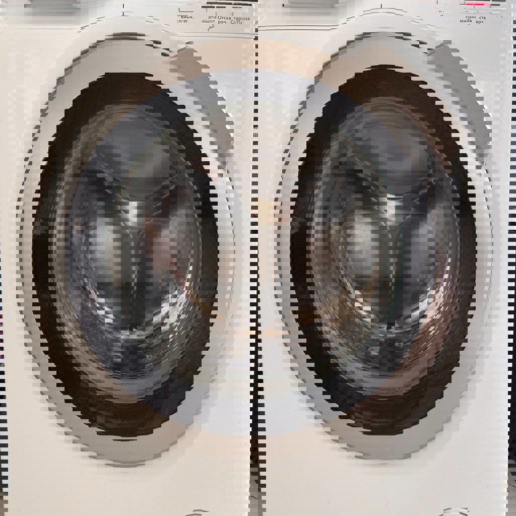 Стиральная машина AEG L8FEC68SR