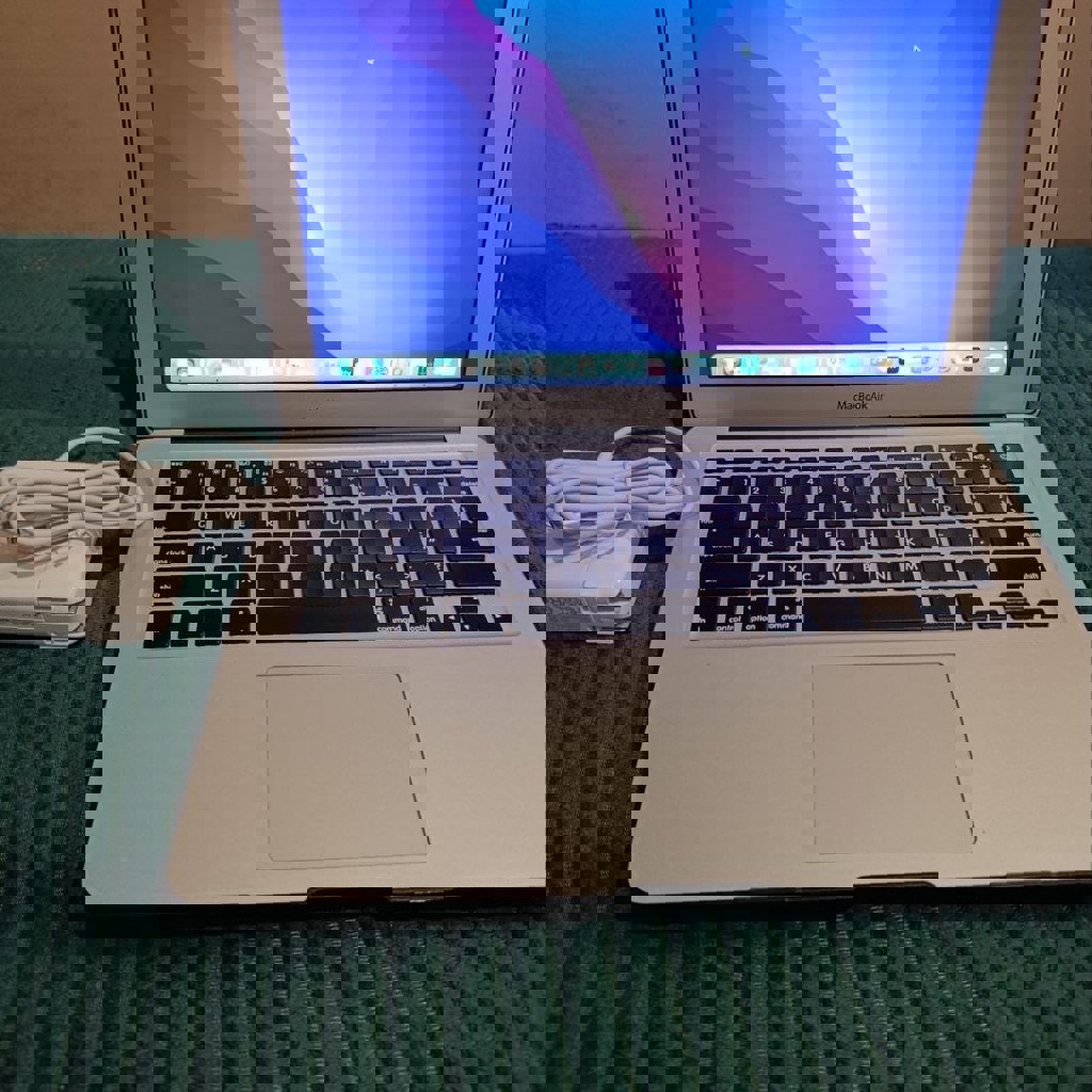 MacBook Air 13' (2017)