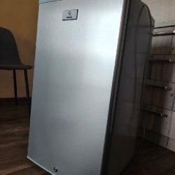 Холодильник с морозильной камерой - фото 2