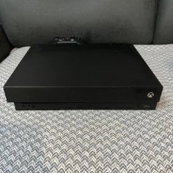 Xbox One S 1TB + 2 геймпада - фото 6