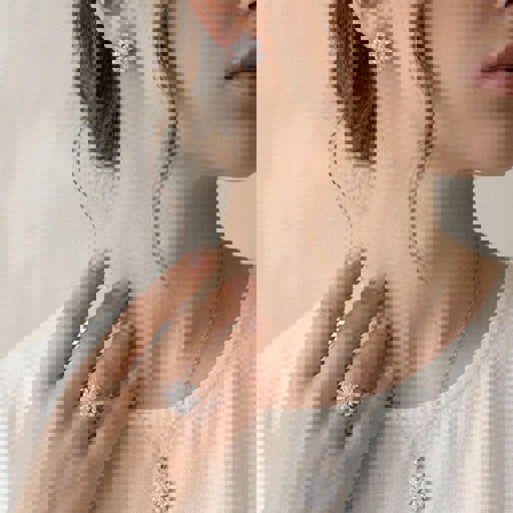 Шикарный серебряный комплект