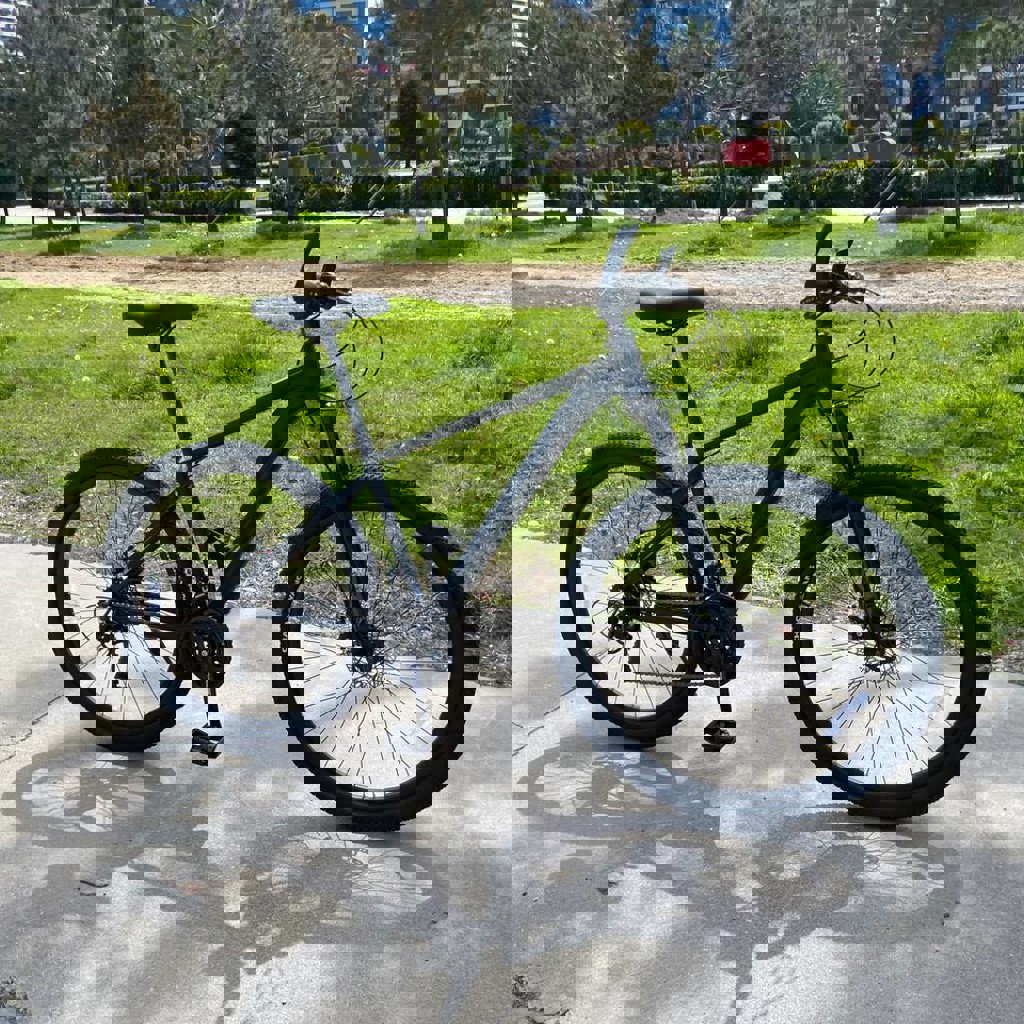 Велосипед черный 700