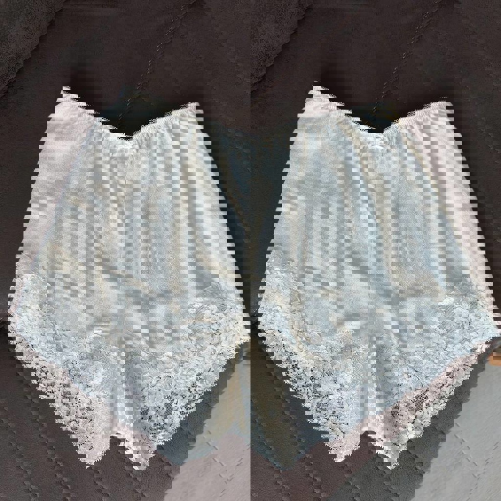 Шорты в бельевом стиле H&M