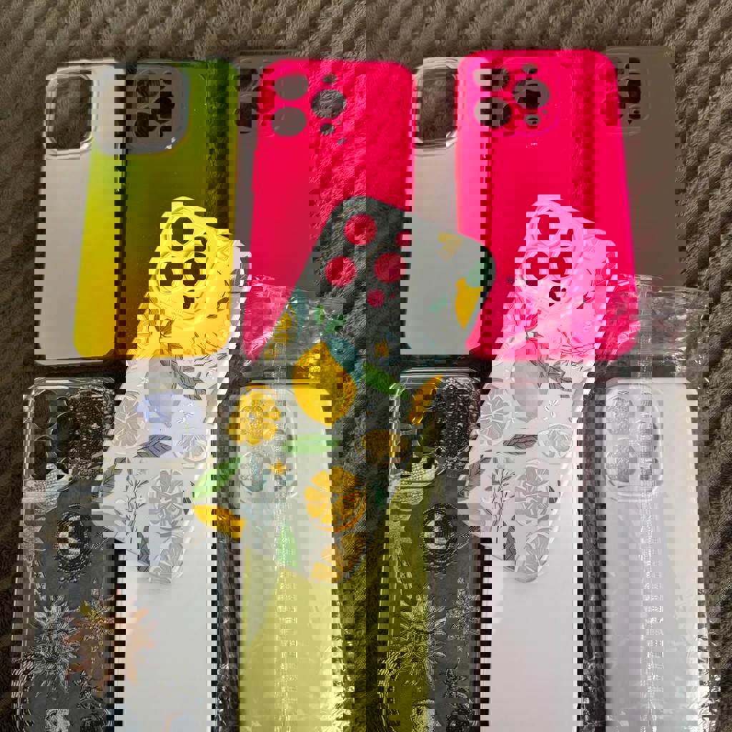 Чехол на айфон 15