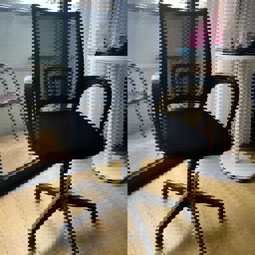 Офисное кресло