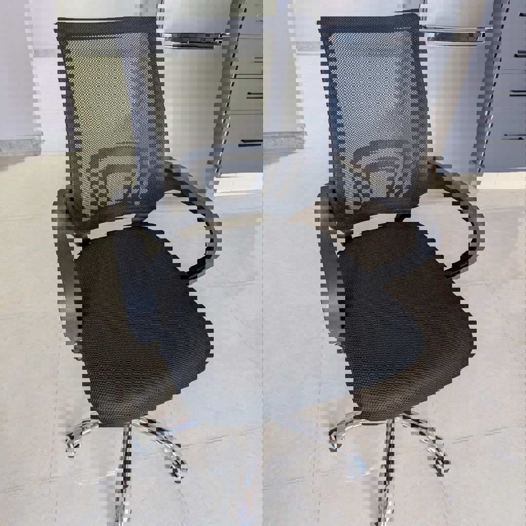 Офисное кресло