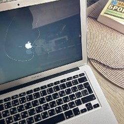 Apple MacBook Air 13” (2017, A1466) - фото 2