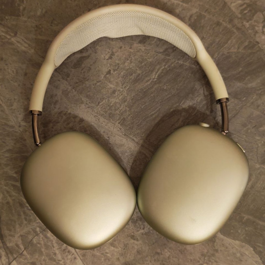 AirPods Max первого поколения