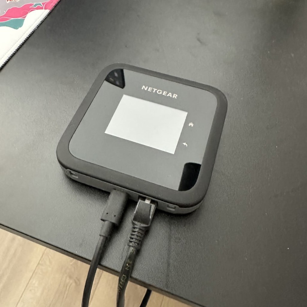 Роутер NETGEAR Nighthawk M6 5G WiFi 6