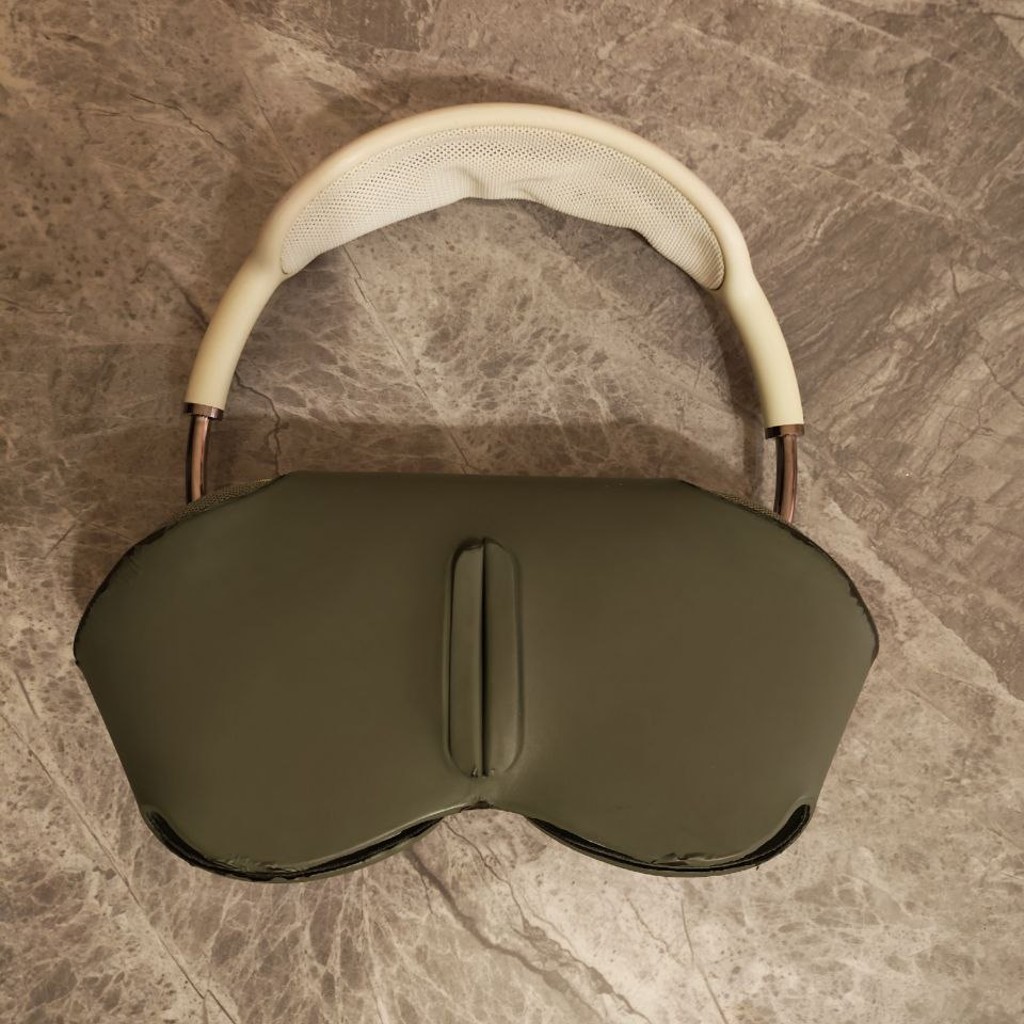 AirPods Max первого поколения