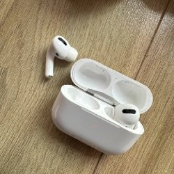 AirPods - фото 1