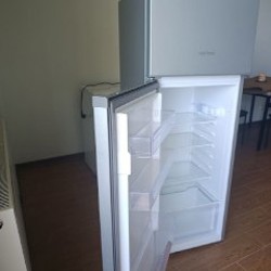 Холодильник б/у - фото 2
